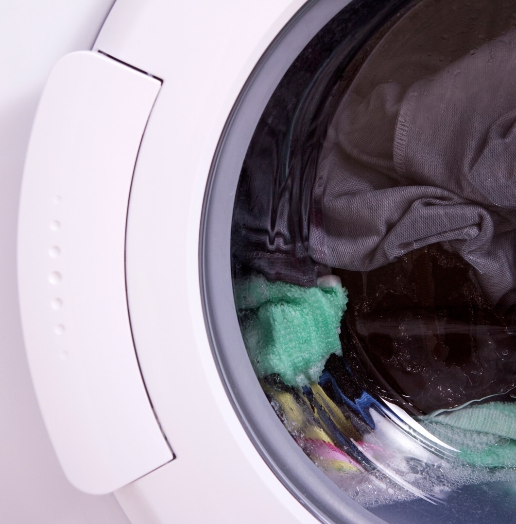 How to wash comforter in small washing machine?