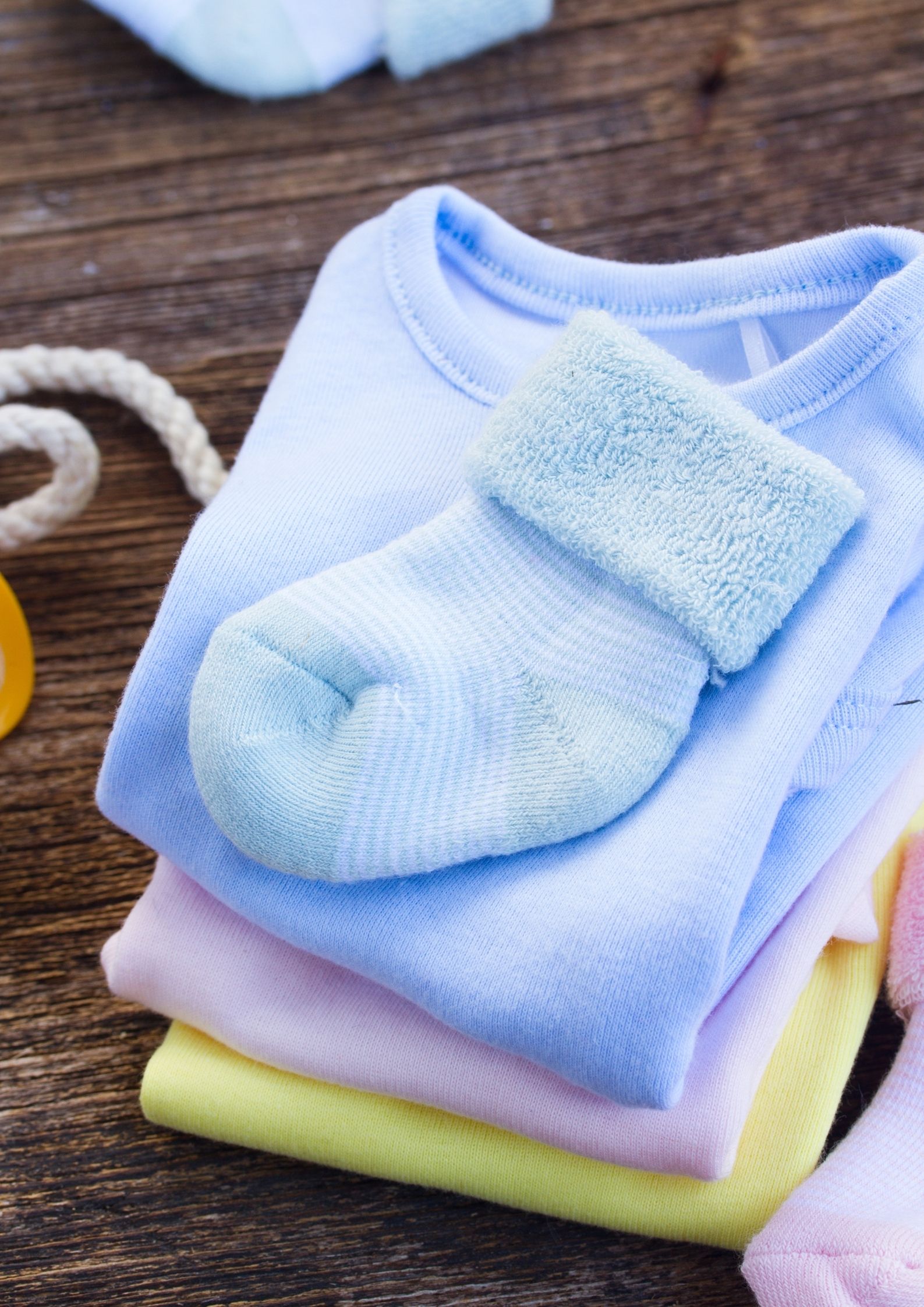Can baby clothes be washed in a washing machine?